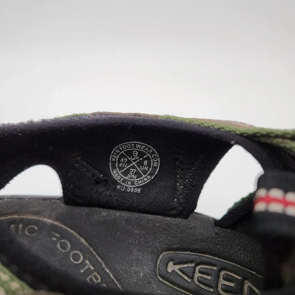 Keen Newport H2 Sandals Mens 9 Olive Green Waterproof Hiking Sport Shoes
